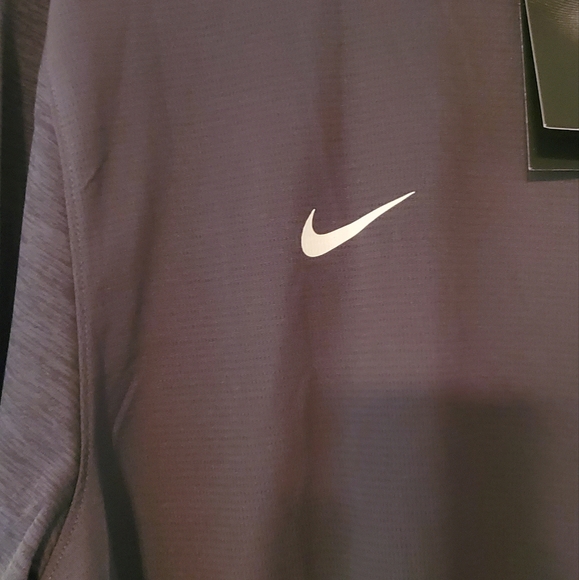 Men's Nike long sleeve shirt - Picture 2 of 3